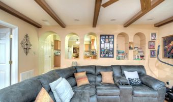 2 CLARK Dr, Barrington, NJ 08007