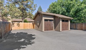 20029 Beaver Ln, Bend, OR 97703