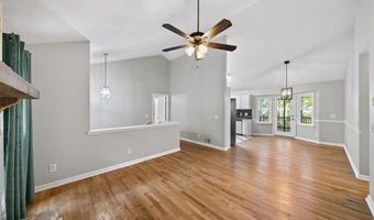 1528 Oakleaf Dr, Auburn, GA 30011