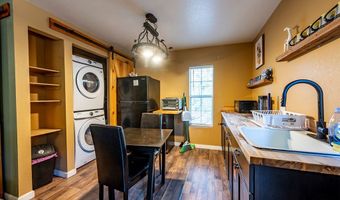 2430 BEACHVIEW Dr, Albany, GA 31705