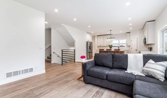 6074 Stockwood, Asbury, IA 52002