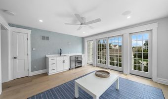 5961 Ocean Dr Dr, Avalon, NJ 08202