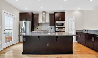 44692 COLLINGDALE Ter, Ashburn, VA 20147