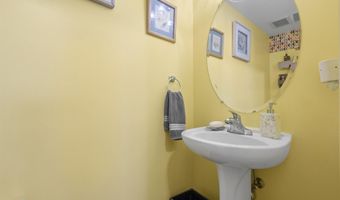 6 ELCO Ct, Bayonne, NJ 07002