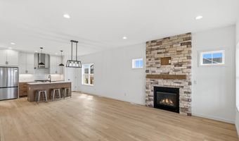 610 Clemens Dr, Arlington, WI 53911