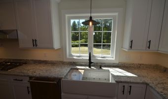 40 Tirrell Hill Rd, Bedford, NH 03110