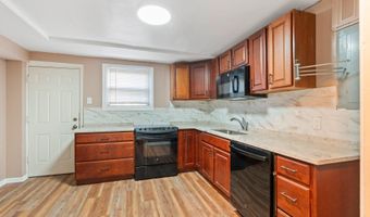 7852 OREANA Dr, Annandale, VA 22003