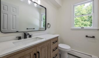31 Gloria Dr, Allendale, NJ 07401