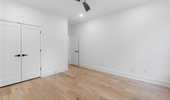 8 Wigtown Ln, Bella Vista, AR 72715