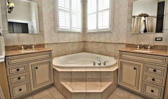 5905 LONE OAK Dr, Bethesda, MD 20814