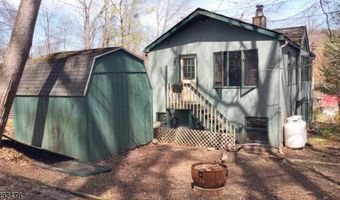 83 Lakeside Dr, Alloway, NJ 07461