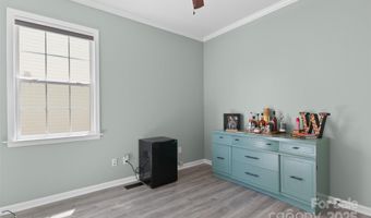 8 Secrest Dr, Arden, NC 28704
