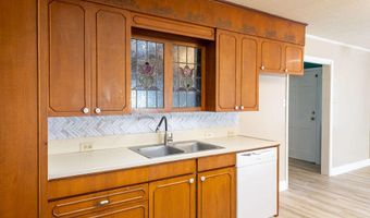 1058 S Berwick Ave, Basile, LA 70515