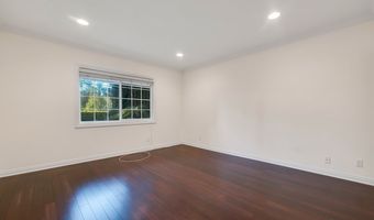 4446 Hayvenhurst Ave, Encino, CA 91436