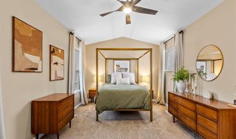 413 Holly Garden Ct, Ballwin, MO 63021