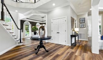 22530 FOREST RUN Dr, Ashburn, VA 20148