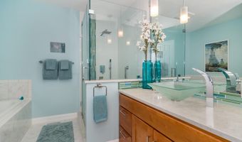 12 Sea Knoll Ct 12, Bourne, MA 02532