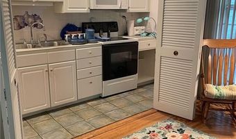 46 Chastellux Ave, Newport, RI 02840