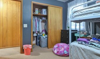 230 8th St, Adams, NE 68301