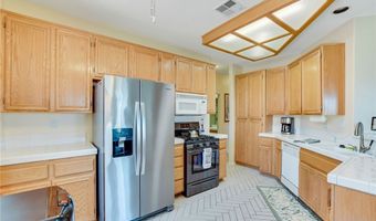 11096 Sandy Ln, Apple Valley, CA 92308