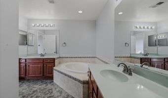 2 MARINA Dr, Bayonne, NJ 07002
