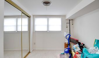 7108 LANIER St, Annandale, VA 22003