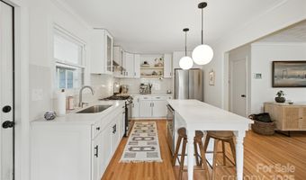 4535 Crestmont Dr, Charlotte, NC 28205