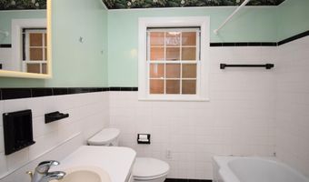 482 Snow Hill St, Ayden, NC 28513