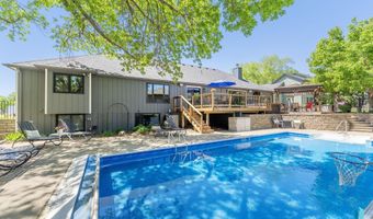 408 N Oak Ridge Rd, Brandon, SD 57005