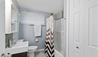 3923 MCCOMB Ave, Cheyenne, WY 82001