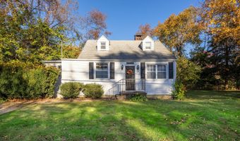 19 Longview Ave, Danbury, CT 06811