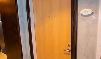 1881 N NASH St 307, Arlington, VA 22209