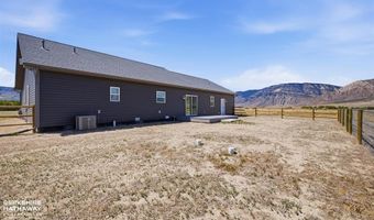 8 Lakota Ct, Cody, WY 82414