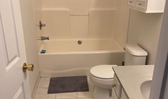 17 WHITE CRANE Dr, Berlin, MD 21811