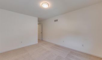 253 Village Creek Dr Dr, Ballwin, MO 63021