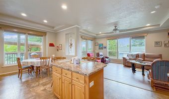 631 HASSETT St, Brookings, OR 97415