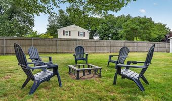 7 Englewood Rd, Coventry, RI 02816