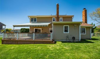 20 Bayview Rd, Amityville, NY 11701