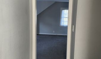 13 Fenway Rd, Branford, CT 06405