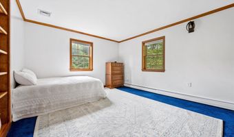 43 Darling Parke Dr, Bangor, ME 04401