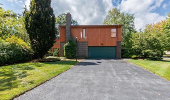 3908 SHORT HILL Dr, Allentown, PA 18104