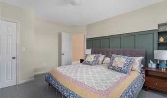 163 Bluff Ave, Cranston, RI 02905