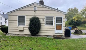 2 Cobble Hill Rd, Lincoln, RI 02865