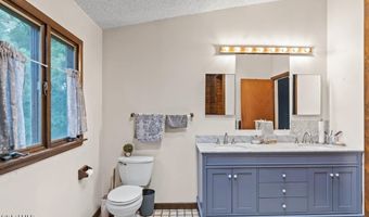 7 Hawthorn Cir, Albany, NY 12203