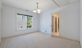 8905 HEMPSTEAD Ave, Bethesda, MD 20817