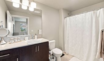 17051 SW APPLEDALE Rd 203, Beaverton, OR 97007