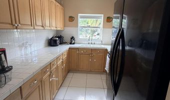 208 NW Avenue H Pl, Belle Glade, FL 33430