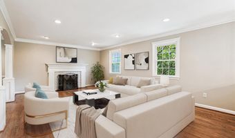 2322 S PIERCE St S, Arlington, VA 22202
