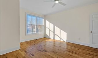 73 W Main St 2, Clinton, CT 06413