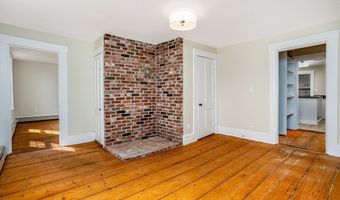 4 Main St, Ashburnham, MA 01430